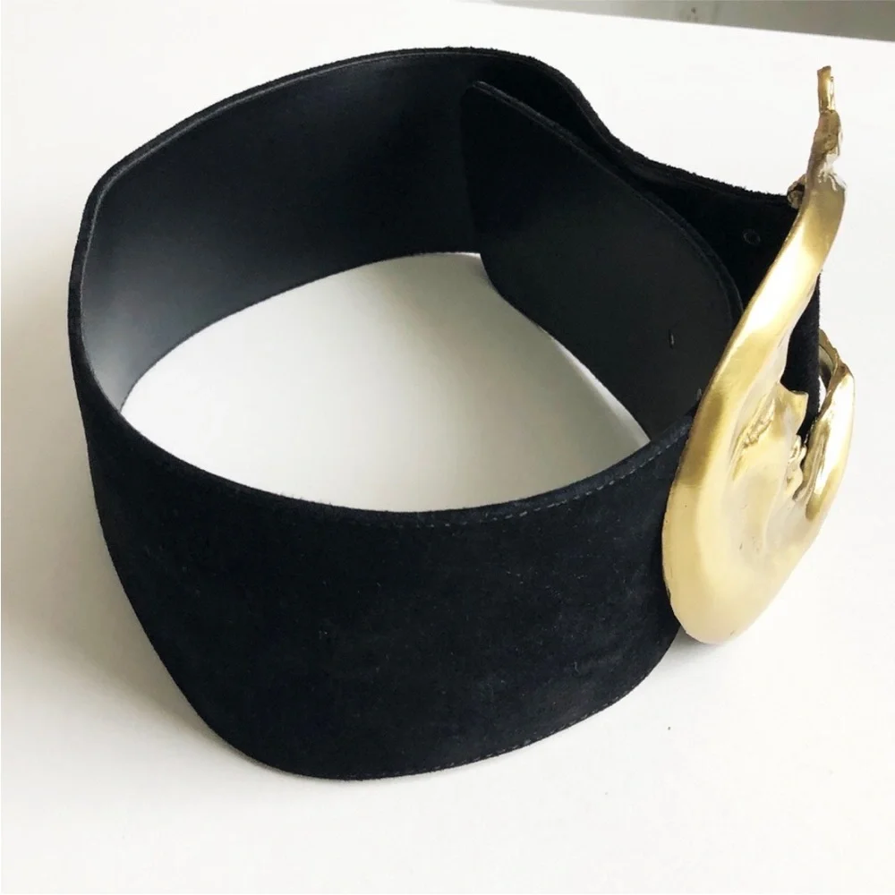 Black Belt with Gold Moon Buckle - Picture 6 of 8